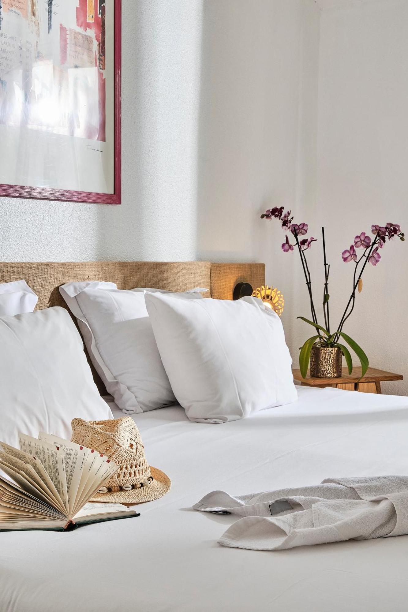 Artemia Aigues-Mortes - Hotel Avec Piscine Zewnętrze zdjęcie