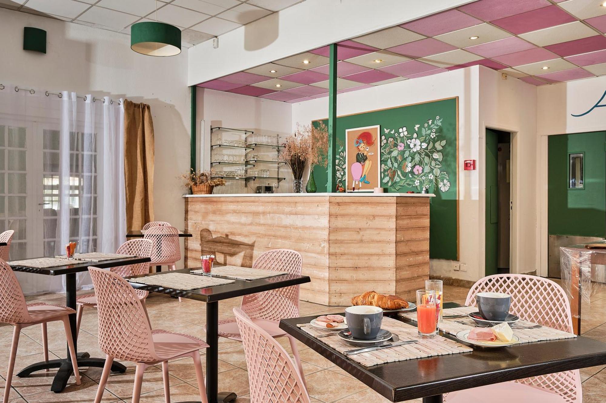 Artemia Aigues-Mortes - Hotel Avec Piscine Zewnętrze zdjęcie