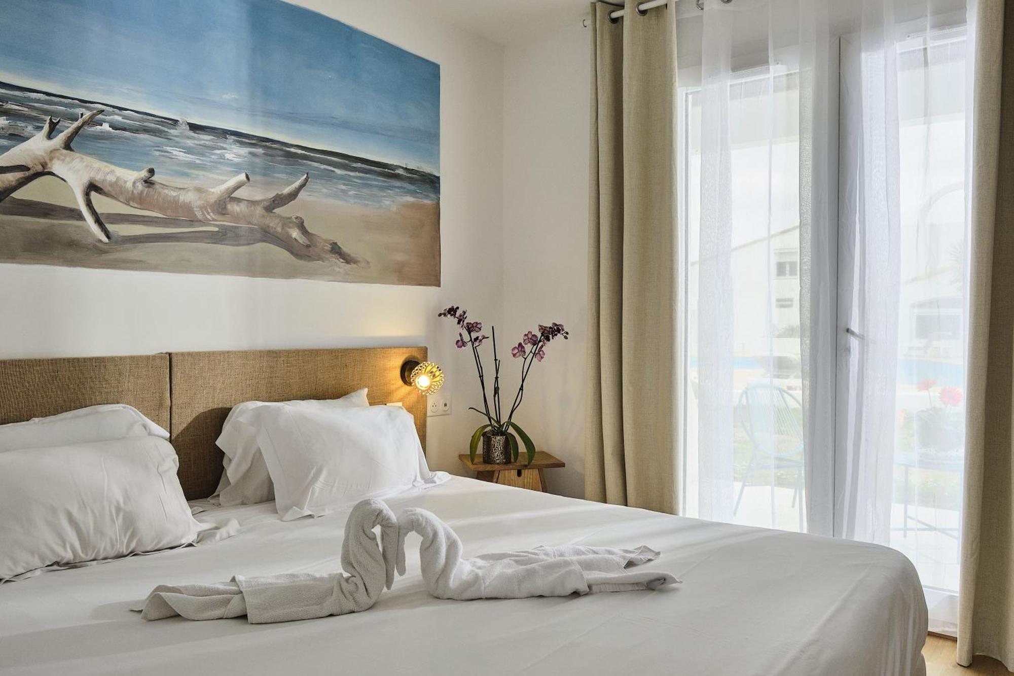 Artemia Aigues-Mortes - Hotel Avec Piscine Zewnętrze zdjęcie