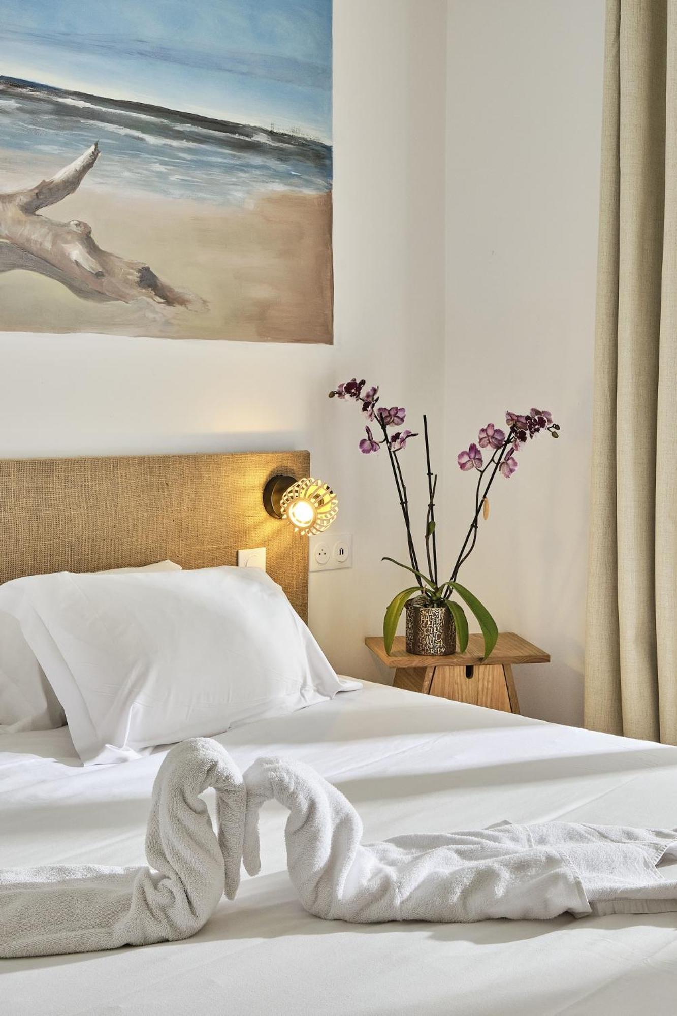 Artemia Aigues-Mortes - Hotel Avec Piscine Zewnętrze zdjęcie