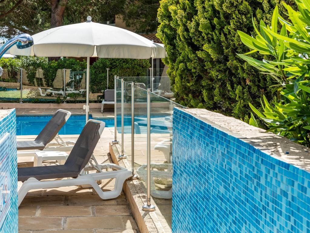 Artemia Aigues-Mortes - Hotel Avec Piscine Zewnętrze zdjęcie