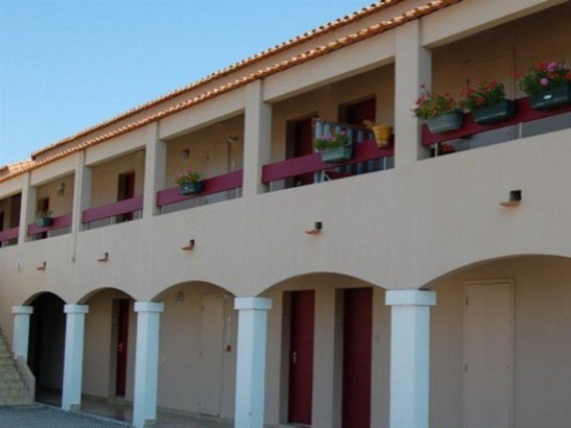Artemia Aigues-Mortes - Hotel Avec Piscine Zewnętrze zdjęcie