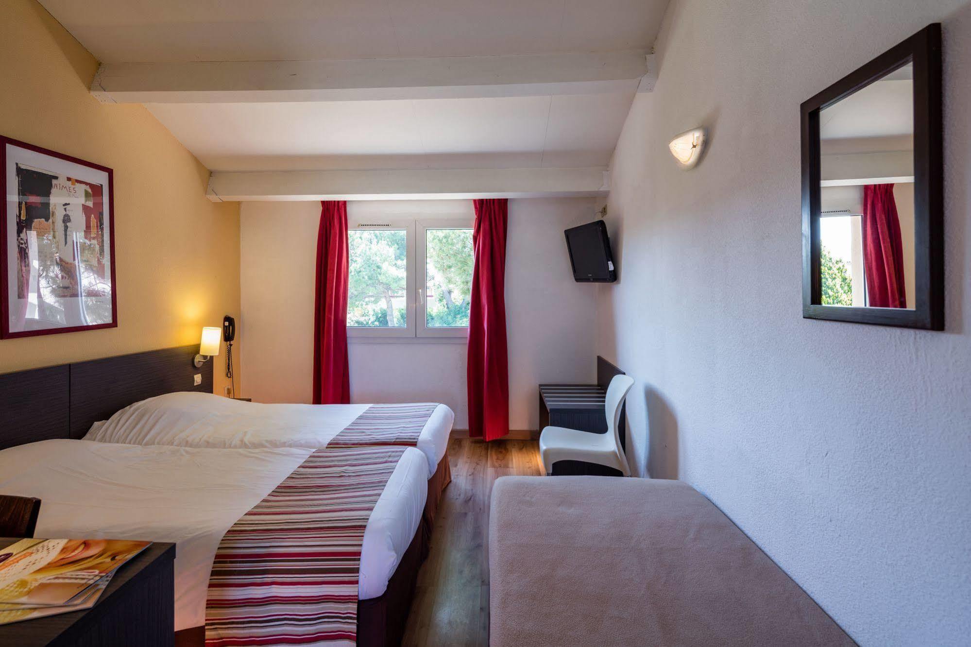 Artemia Aigues-Mortes - Hotel Avec Piscine Zewnętrze zdjęcie